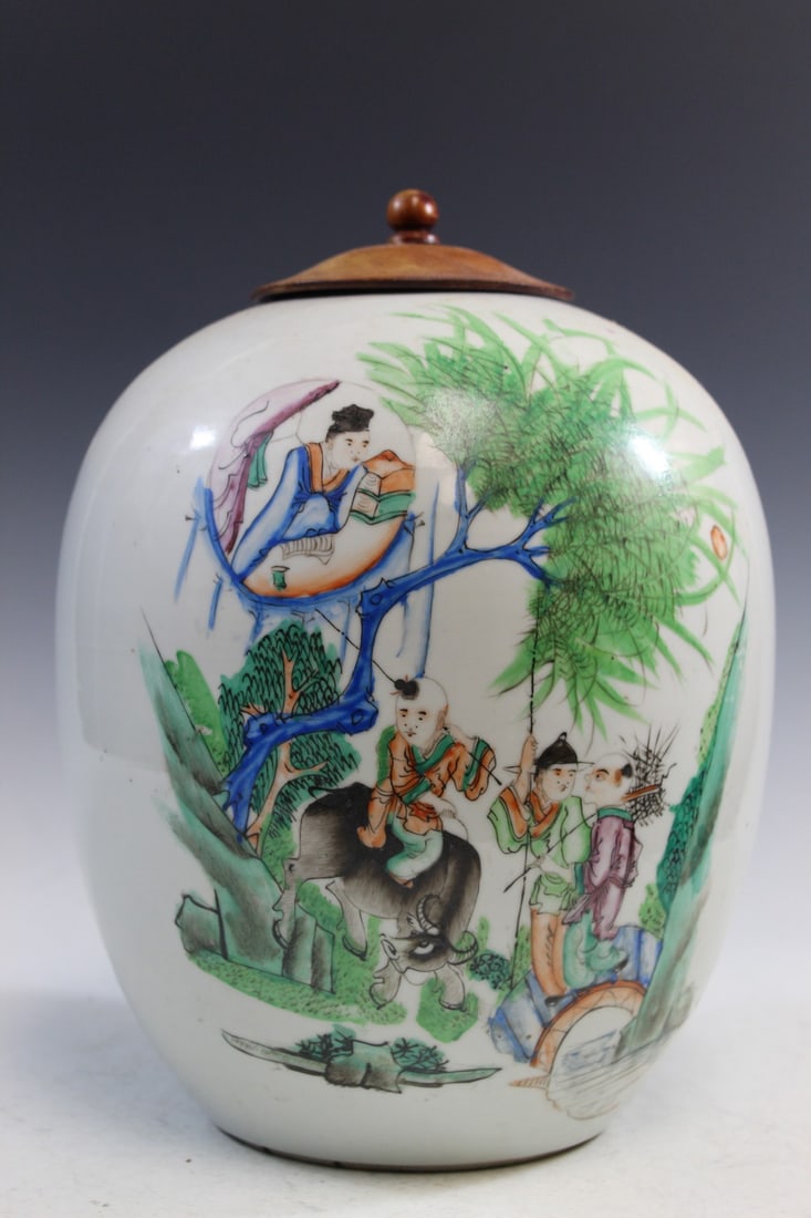 Chinese Famille Rose Porcelain Jar (1 of 8)