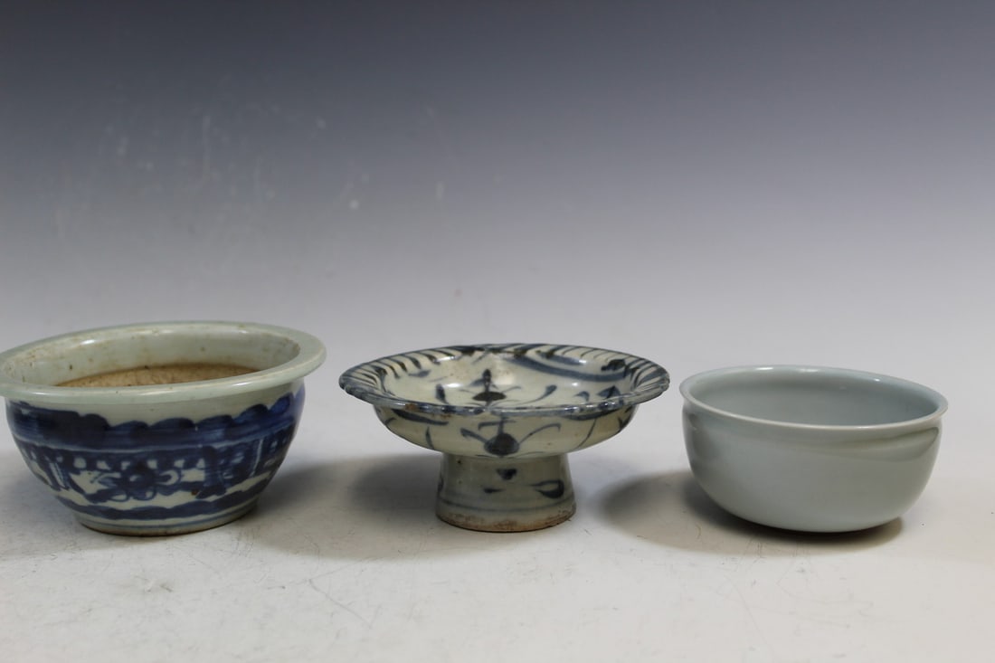 Three Asian Porcelain Items (1 of 9)