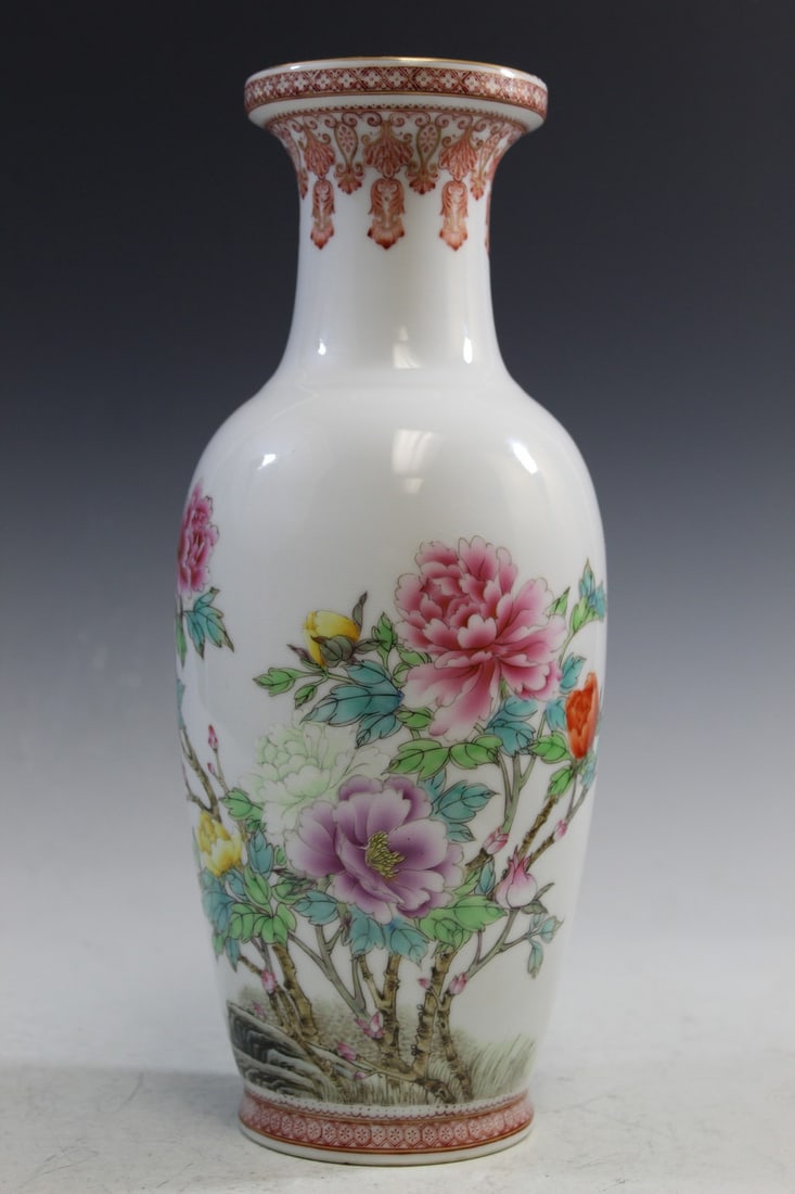 Chinese Famille Rose Porcelain Vase (1 of 9)