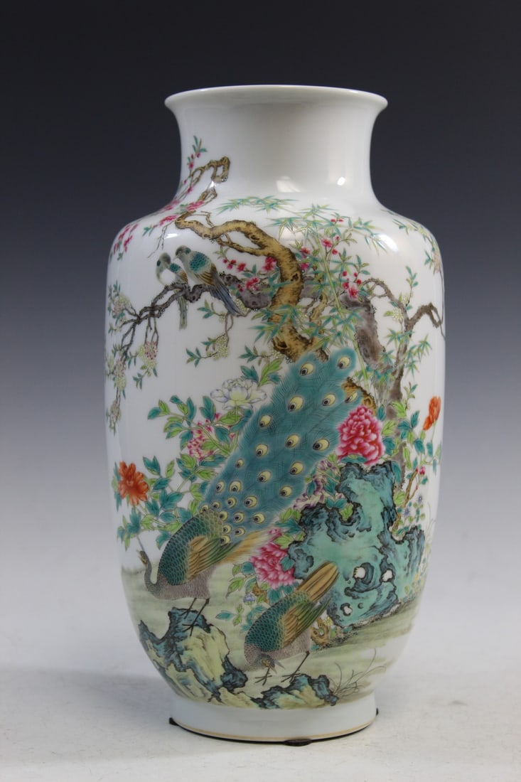 Chinese Famille Rose Porcelain Vase (1 of 9)