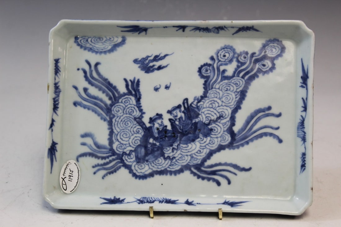 Chinese Blue and White Porcelain Tea Tray: Chinese Blue and White Porcelain Tea Tray. 24x17x2 cm.
