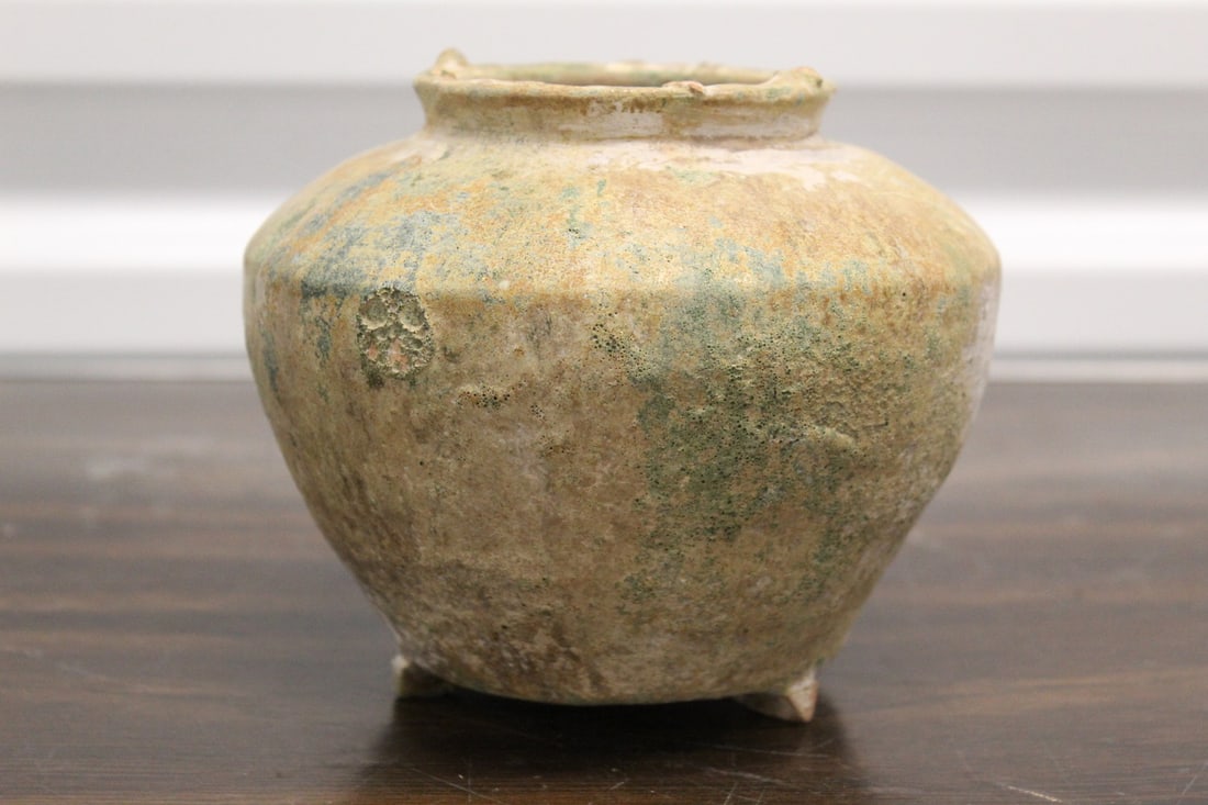 Chinese Tang Dynasty Pottery Jar: Chinese Tang Dynasty Pottery Jar. Diam 14.5 cm.