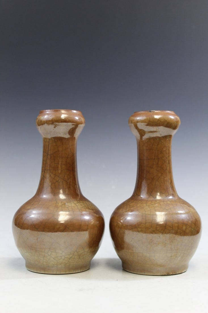 Pair of Chinese Crackle Brown Glazed Garlic-mouth Vases (1 of 8)