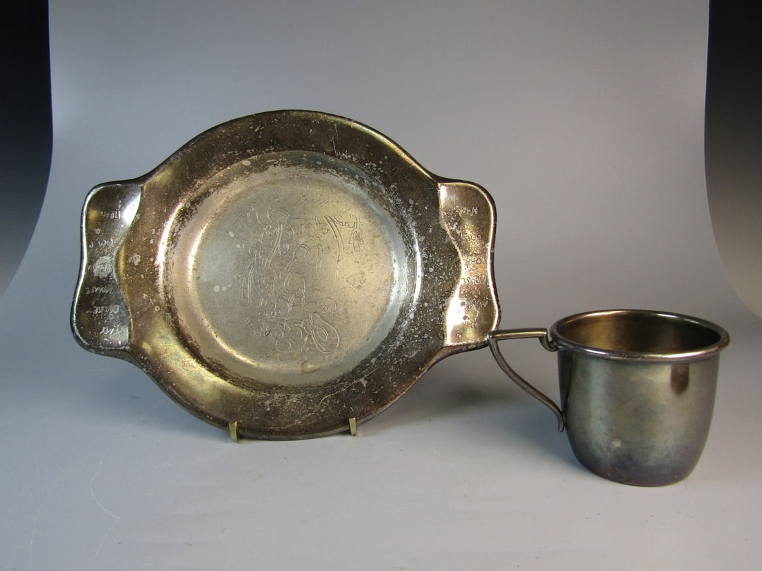 Disney Metal Tray and Cup (1 of 6)