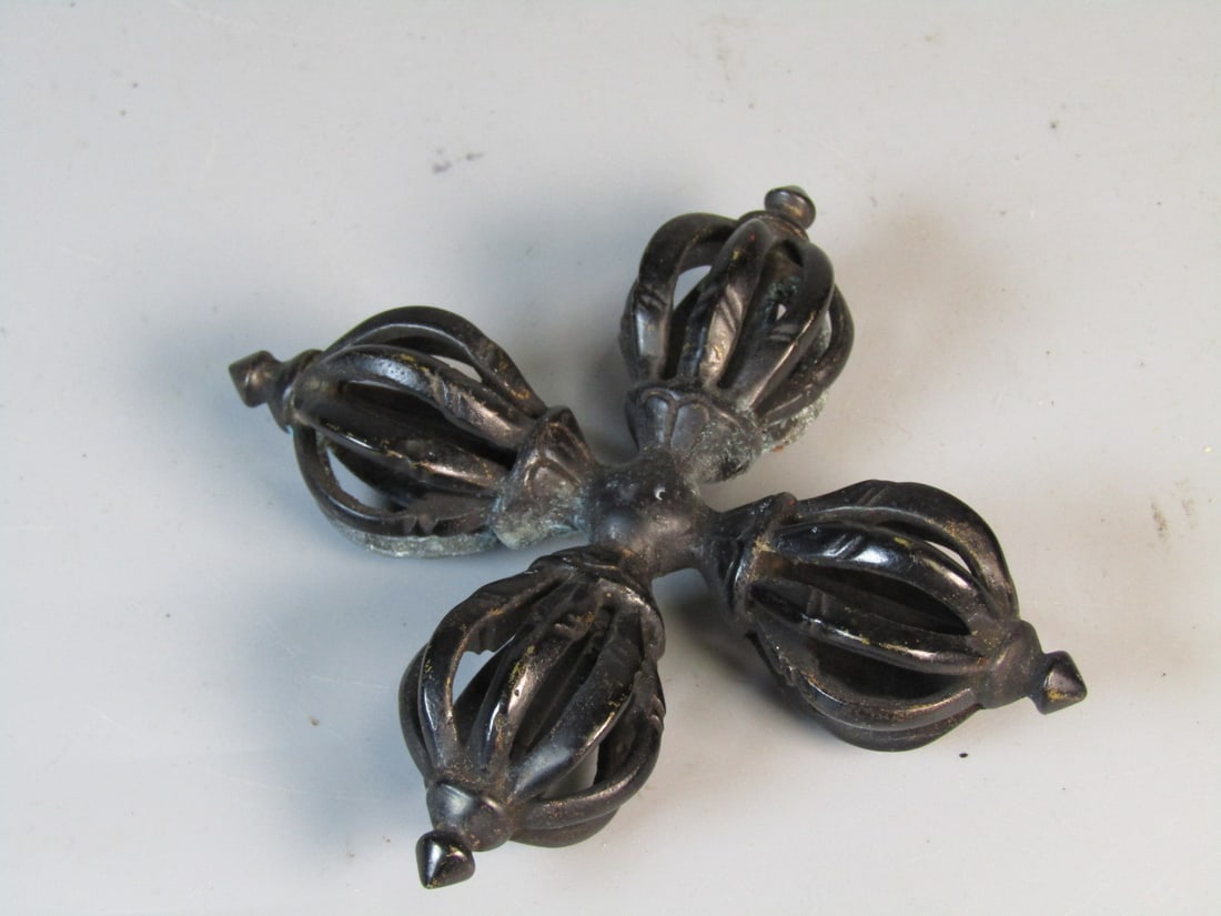 Tibetan Viswa Vajra: Tibetan Viswa Vajra. L 4".