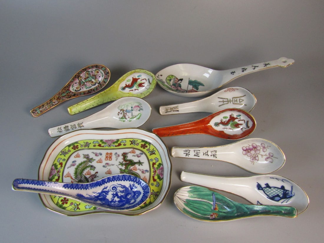 A Group of Chinese Porcelain Spoons: A Group of Chinese Porcelain Spoons. Long L 8.5".