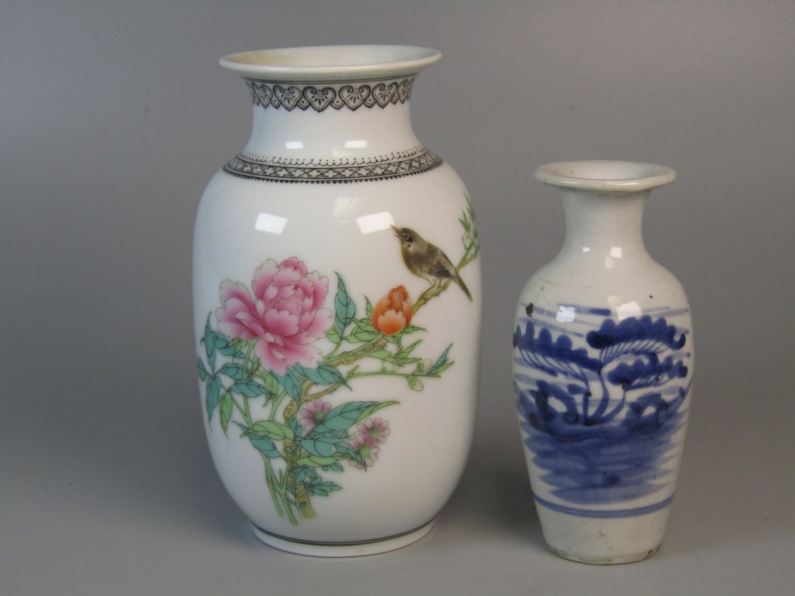Two Chinese Porcelain Vases (1 of 7)