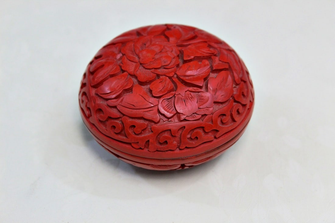 Chinese Cinnabar Box (1 of 4)