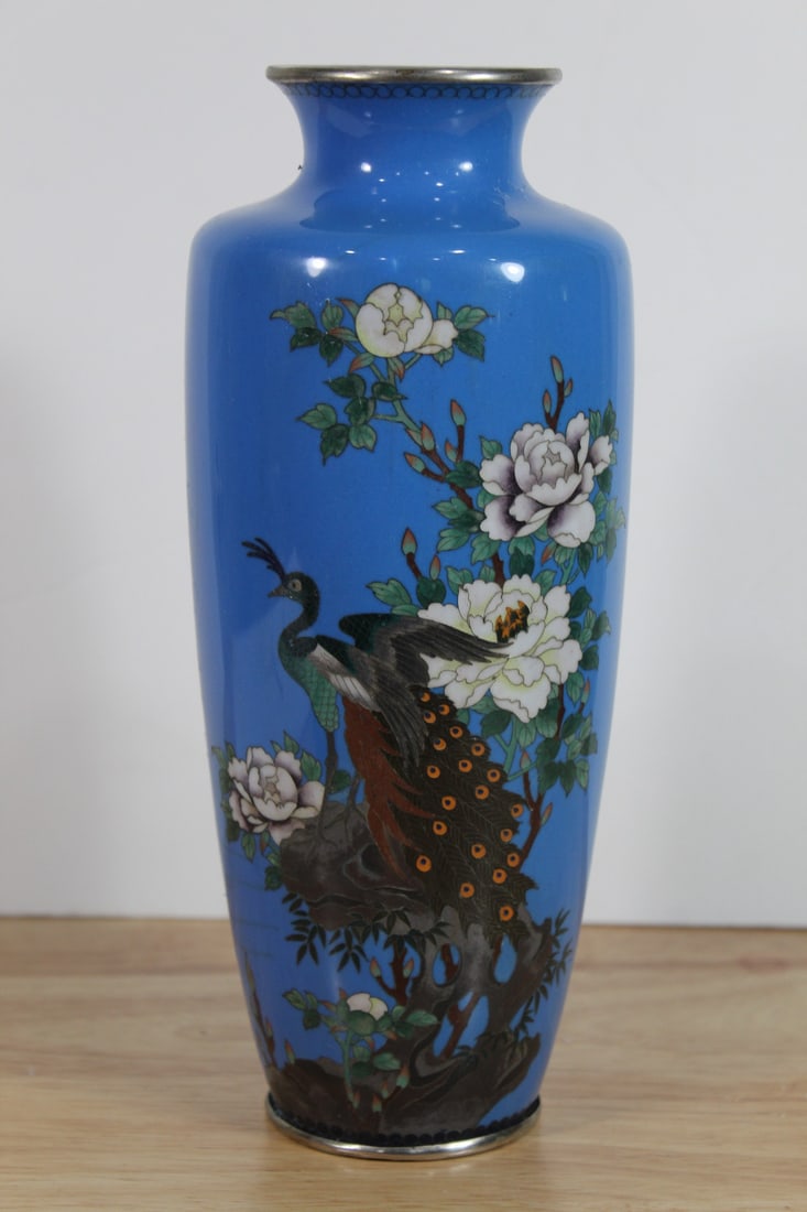 Japanese Cloisonne Vase: Japanese Cloisonne Vase. H 9.5". Diam 4". As Is.