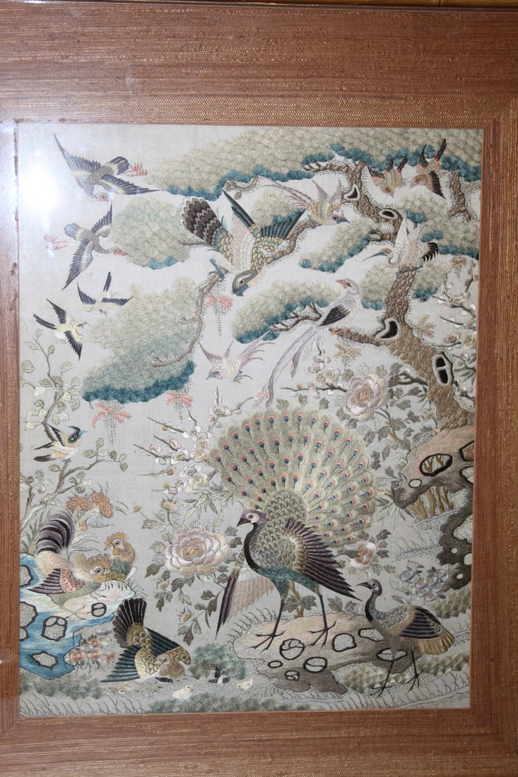 Chinese Embroidery Silk Panel of Birds: Chinese Embroidery Silk Panel of Birds. 15.75x20.5". Frame 25x30".