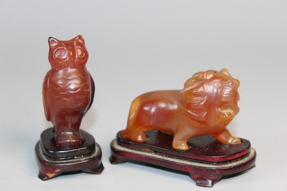Two Chinese Animal Figurines on Wood Stand: Two Chinese Animal Figurines on Wood Stand. L 2.25".