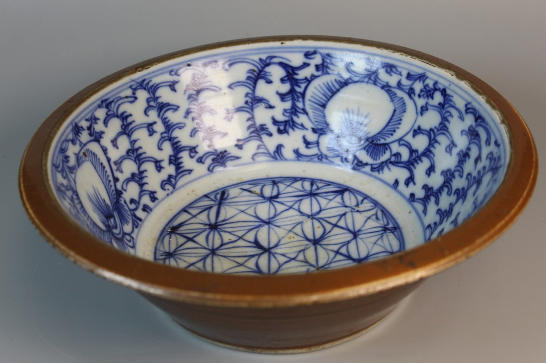 Chinese Brown Glazed Blue and White Porcelain Punch Bowl (1 of 7)