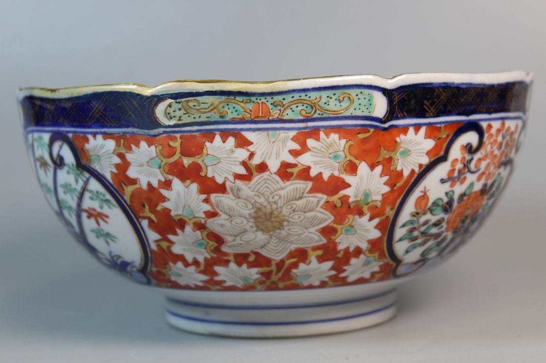 Japanese Imari Porcelain Bowl (1 of 6)