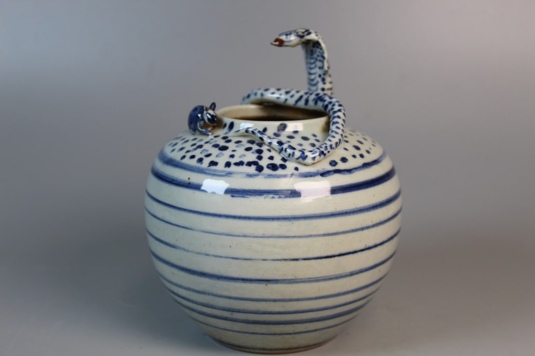 Asian Blue and White Porcelain Jar with Snake Decoration: Asian Blue and White Porcelain Jar with Snake Decoration. H 6.25".