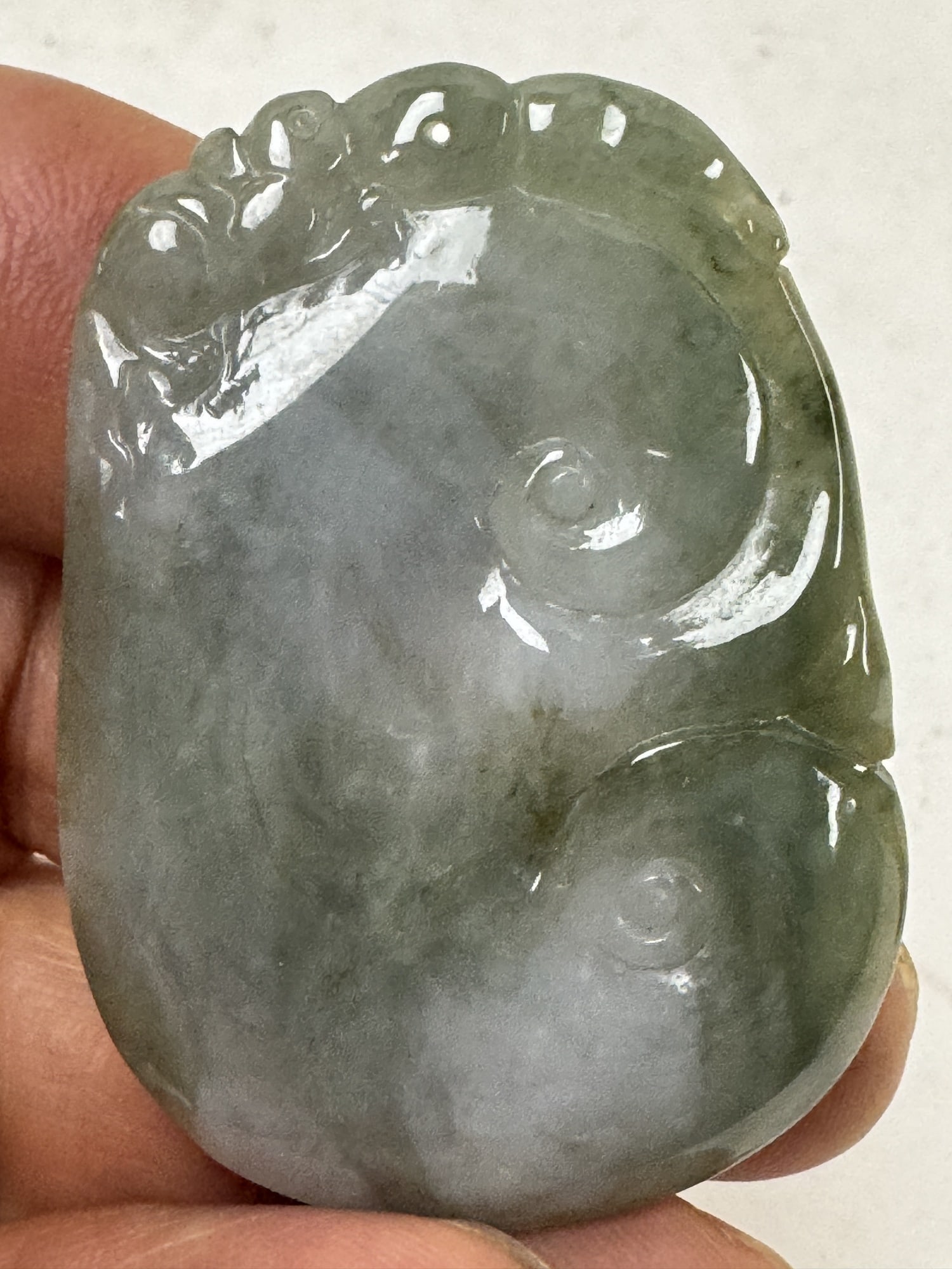 Chinese jadeite jade pendant: Chinese jadeite jade pendant. Length 2.125"