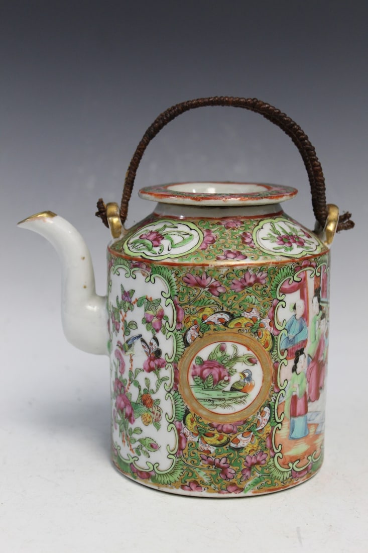 Chinese Rose Medallion Porcelain Teapot (1 of 7)