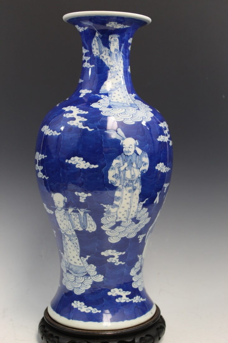 Large Chinese Blue and White Porcelain Vase (1 of 7)
