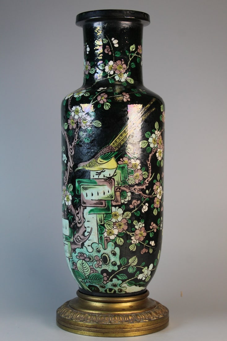 Chinese Famille Verte Porcelain Vase: Chinese Famille Verte Porcelain Vase. H 13.75". Diam 5".