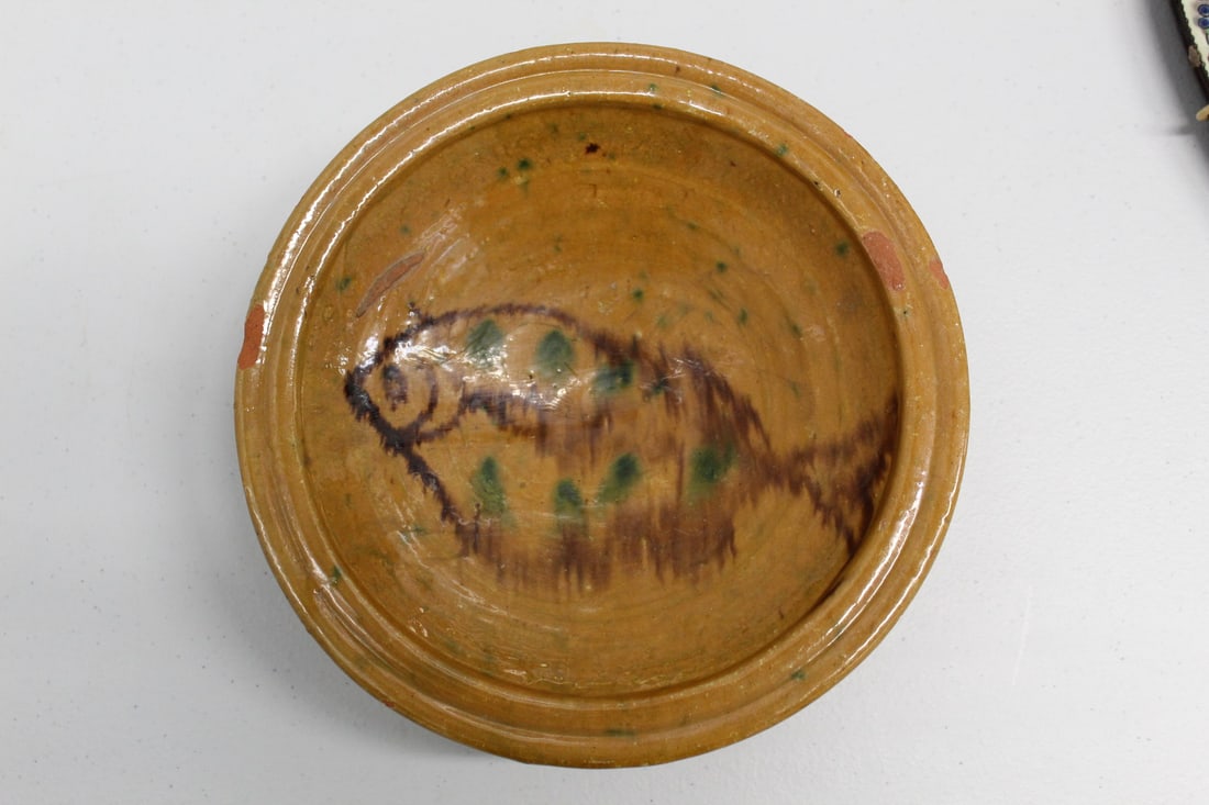 Earthenware Bowl (1 of 4)