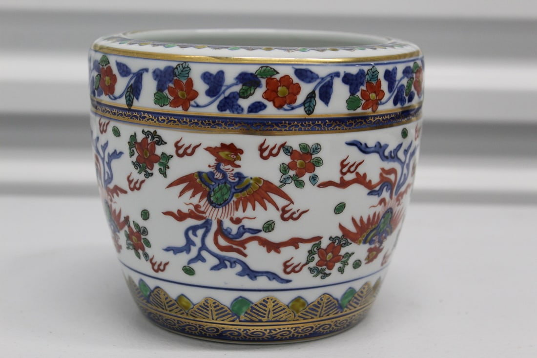 Japanese Hand Painted Jardiniere with Phoenix Decoration. (1 of 6)