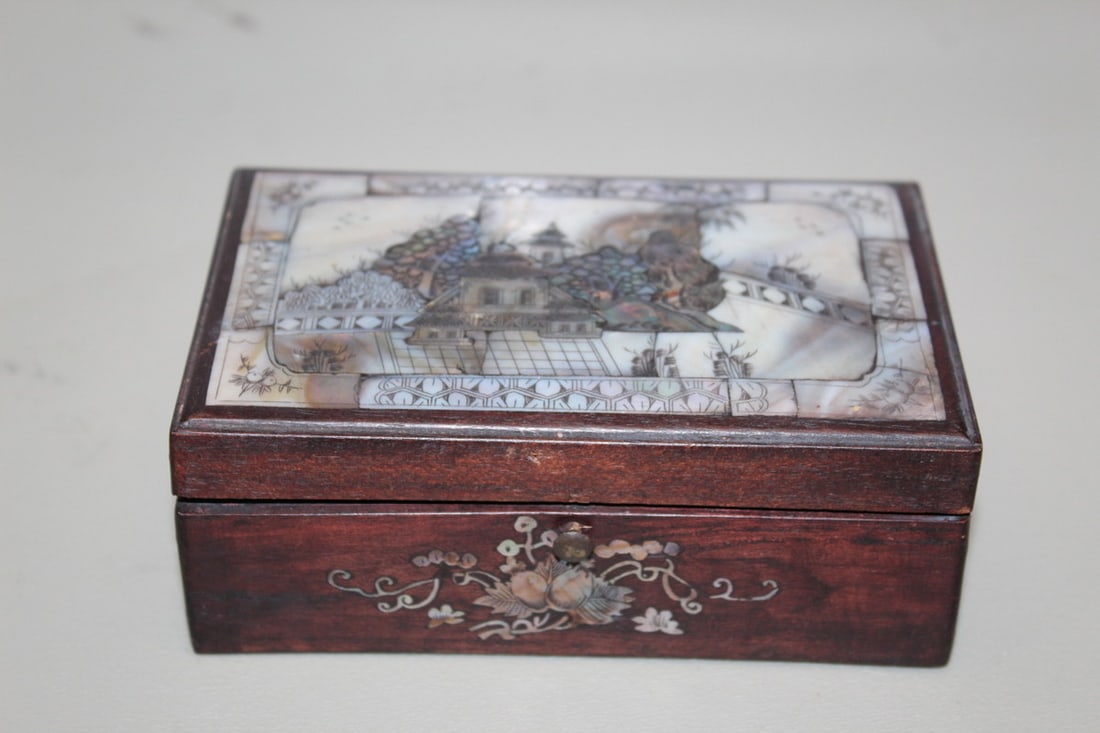 Chinese Mother-of-Pearl Inlaid Wood Box. (1 of 6)
