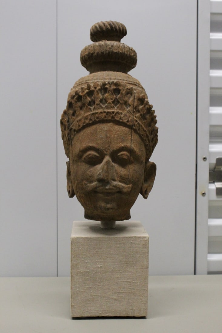 Antique Southeast Asian Carved Wood Guardian Head.: Antique Southeast Asian Carved Wood Guardian Head. H 15" without stand.