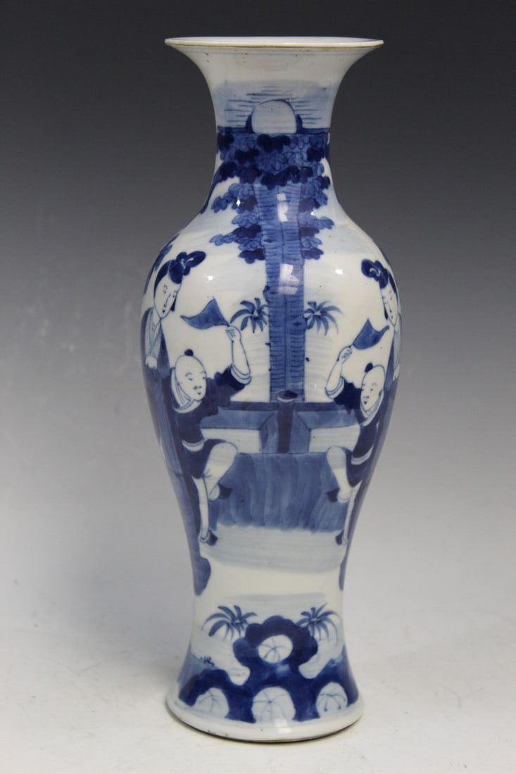Chinese Blue and White Porcelain Vase (1 of 6)
