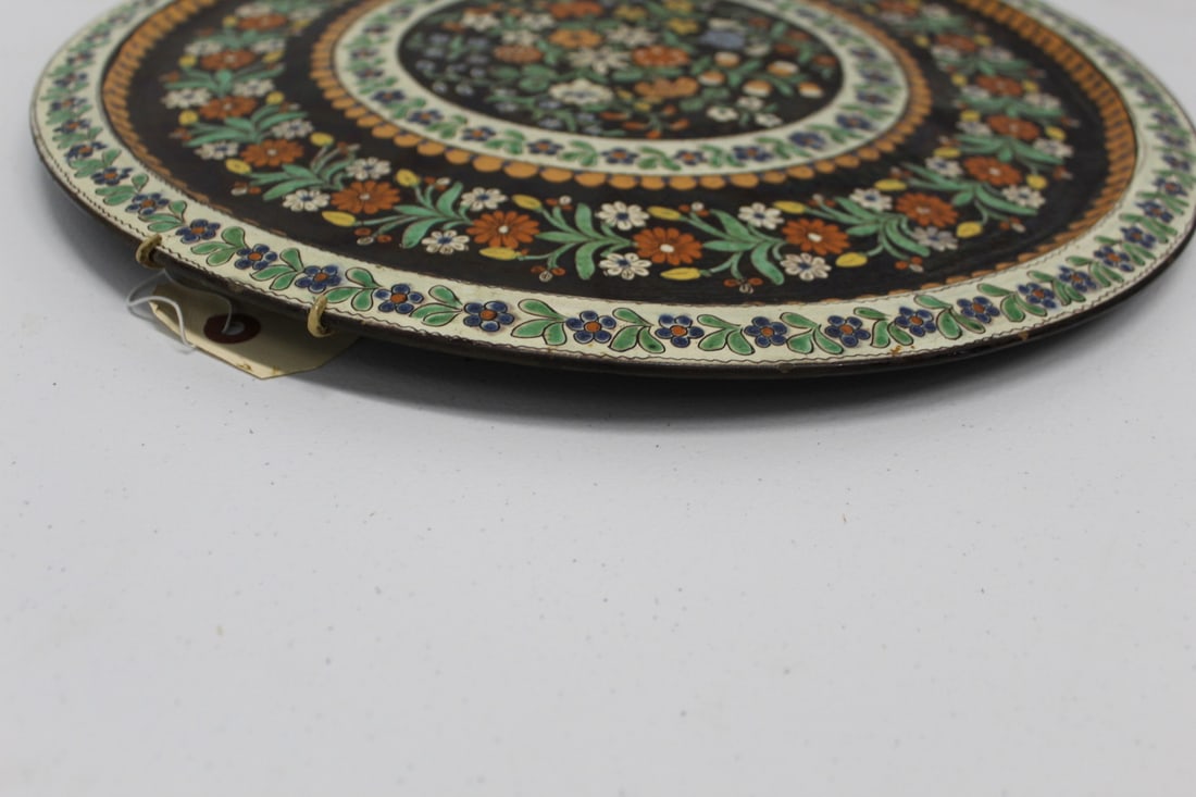 Large Polychrome Earthenware Charger. - 5