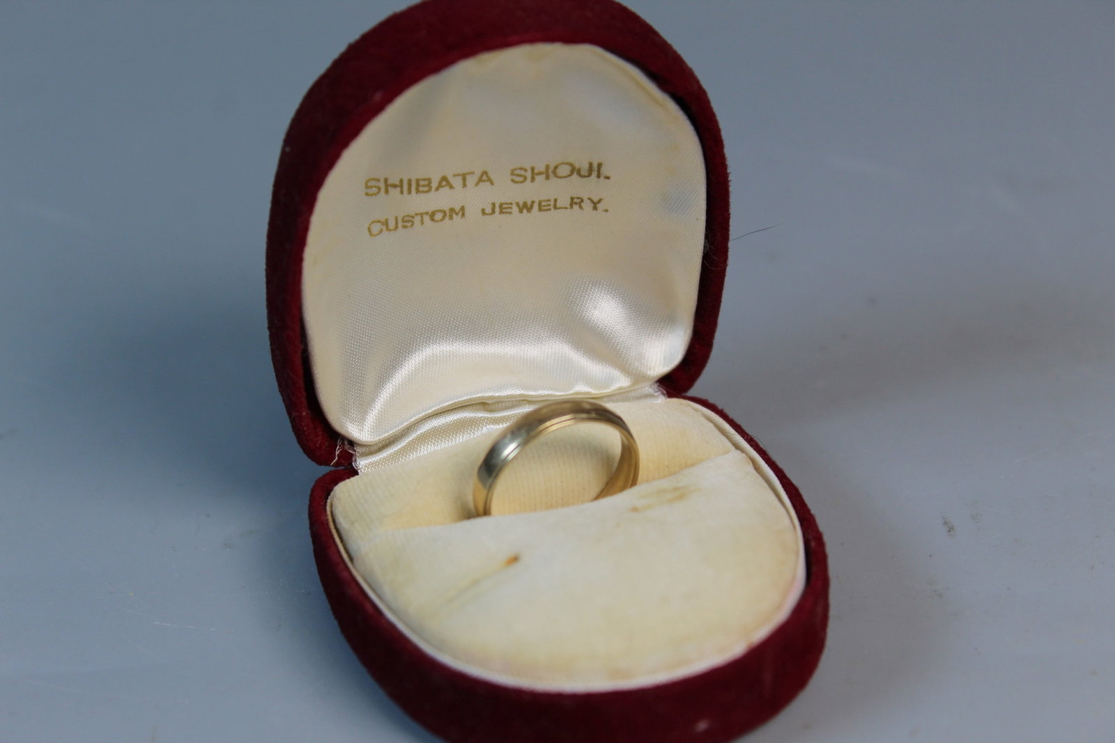 14K Gold Ring: 14K Gold Ring. 3.2 g.