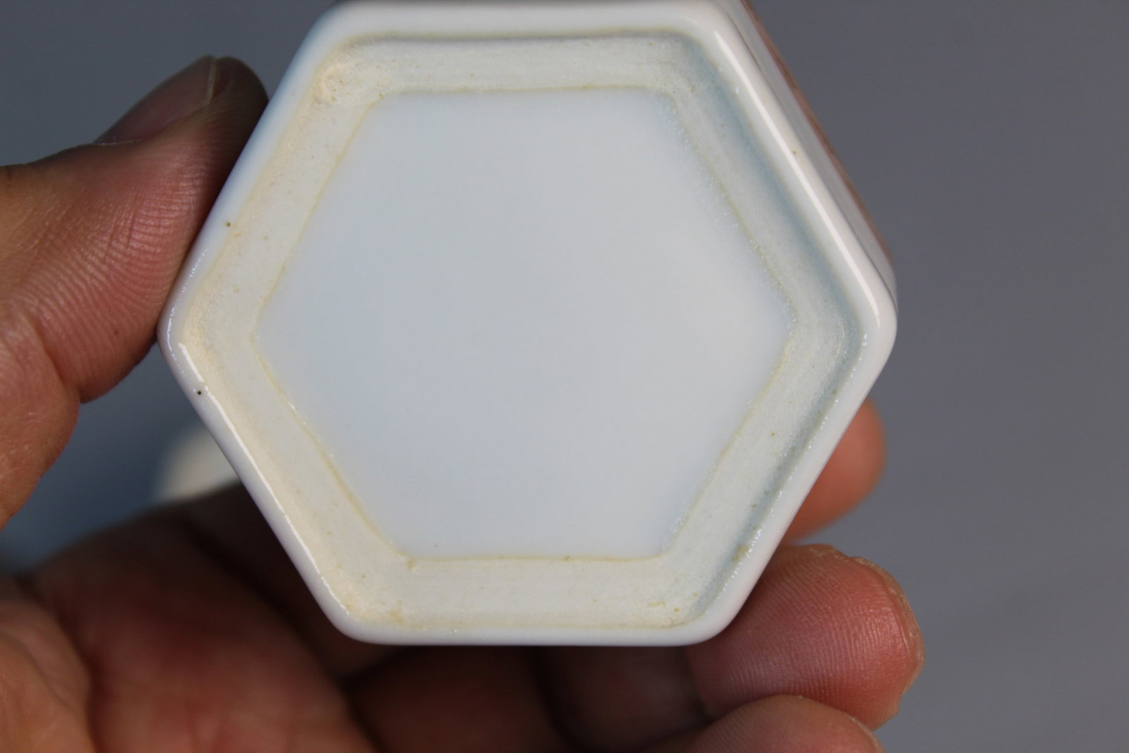 Two Chinese Export Armorial Trinket Boxes - 8