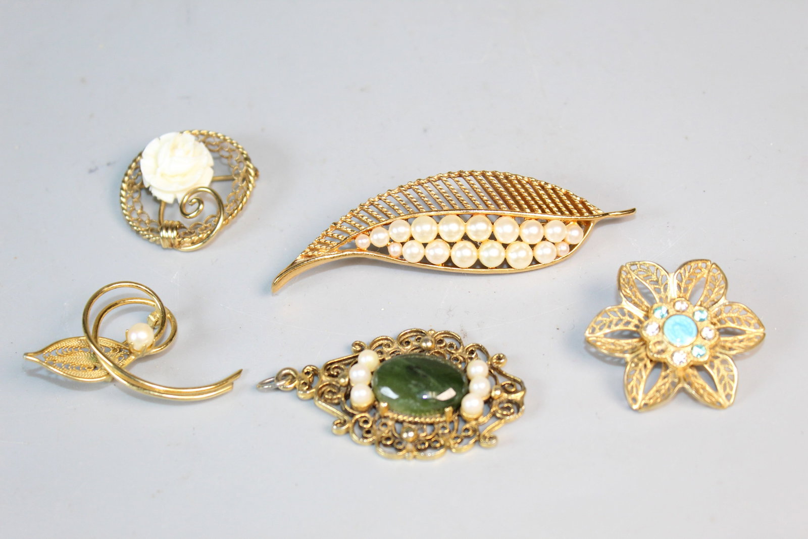 A Group of Brooches and Pendant (1 of 8)