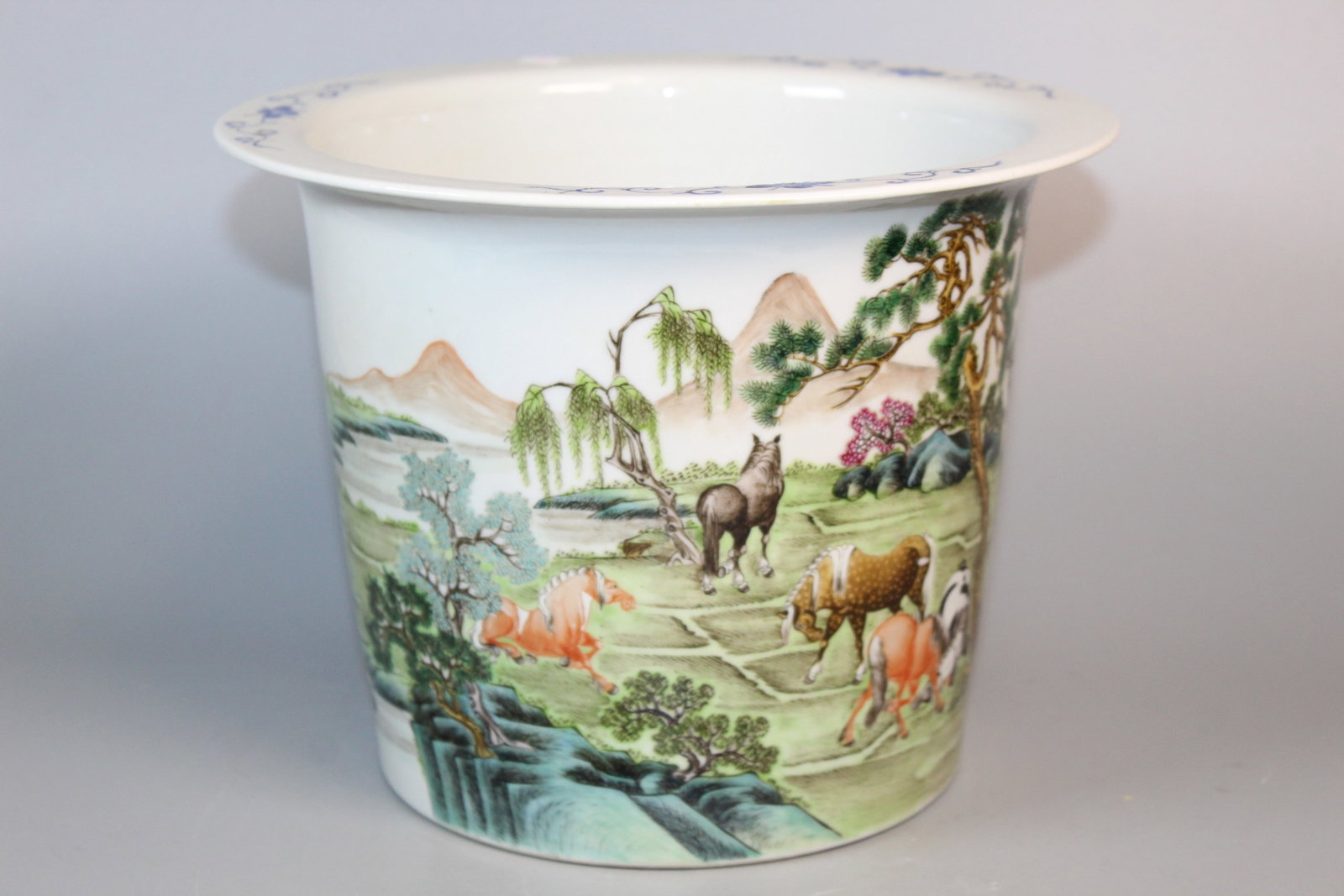 Chinese Famille Rose Porcelain Planter (1 of 8)