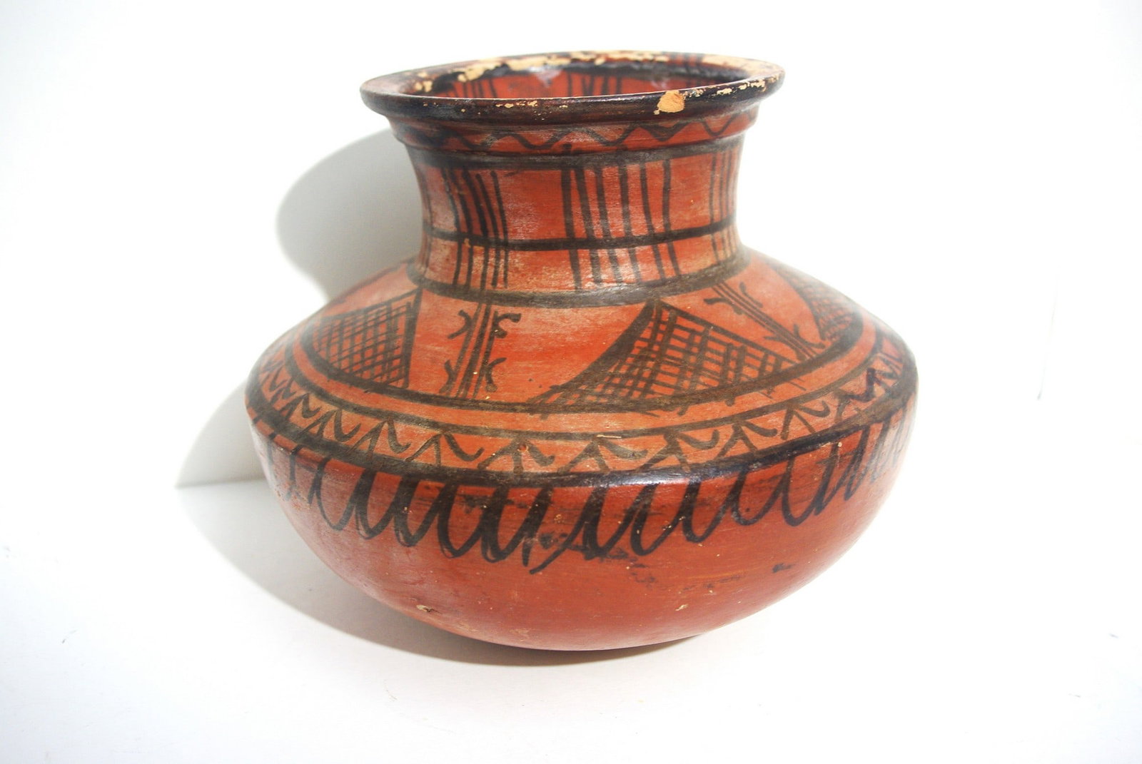Southwestern Pueblo Style Ceramic Pot (1 of 4)