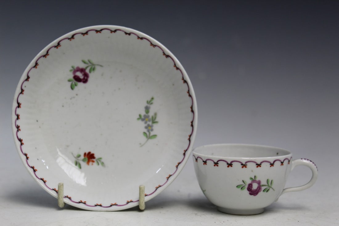 Chinese Export Porcelain Teacup and Saucer (1 of 7)
