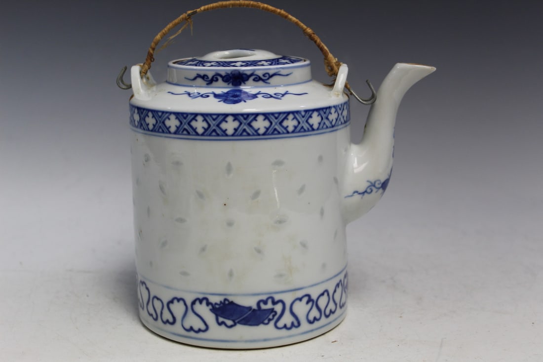 Chinese Blue and White Porcelain Teapot (1 of 9)