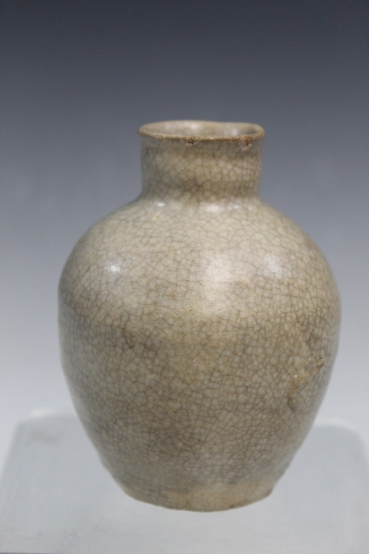 Chinese Ge Ware Pottery Small Jar (1 of 5)