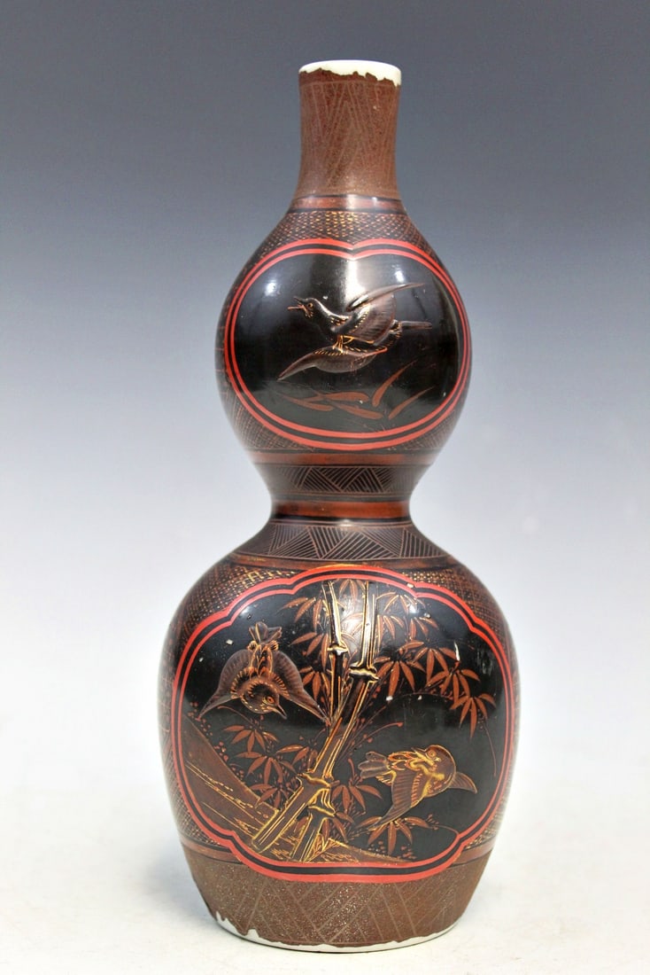 Japanese Lacquered Porcelain Double Gourd Vase (1 of 5)