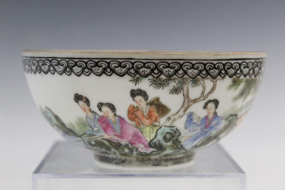 Chinese Famille Rose Egg-shell Bowl: Chinese Famille Rose Egg-shell Bowl. Diam 5".