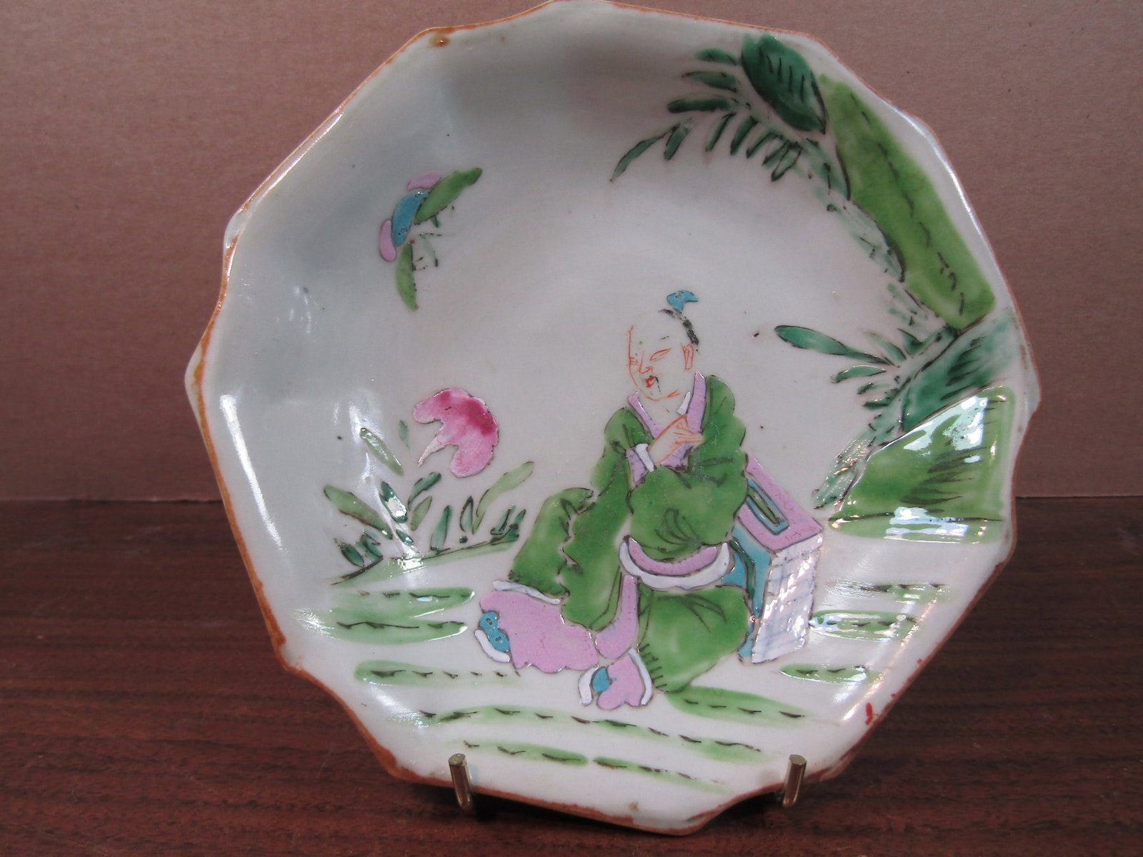 Chinese Famille Rose Porcelain Dish: Chinese Famille Rose Porcelain Dish. Diam 6.25". H 1.75".