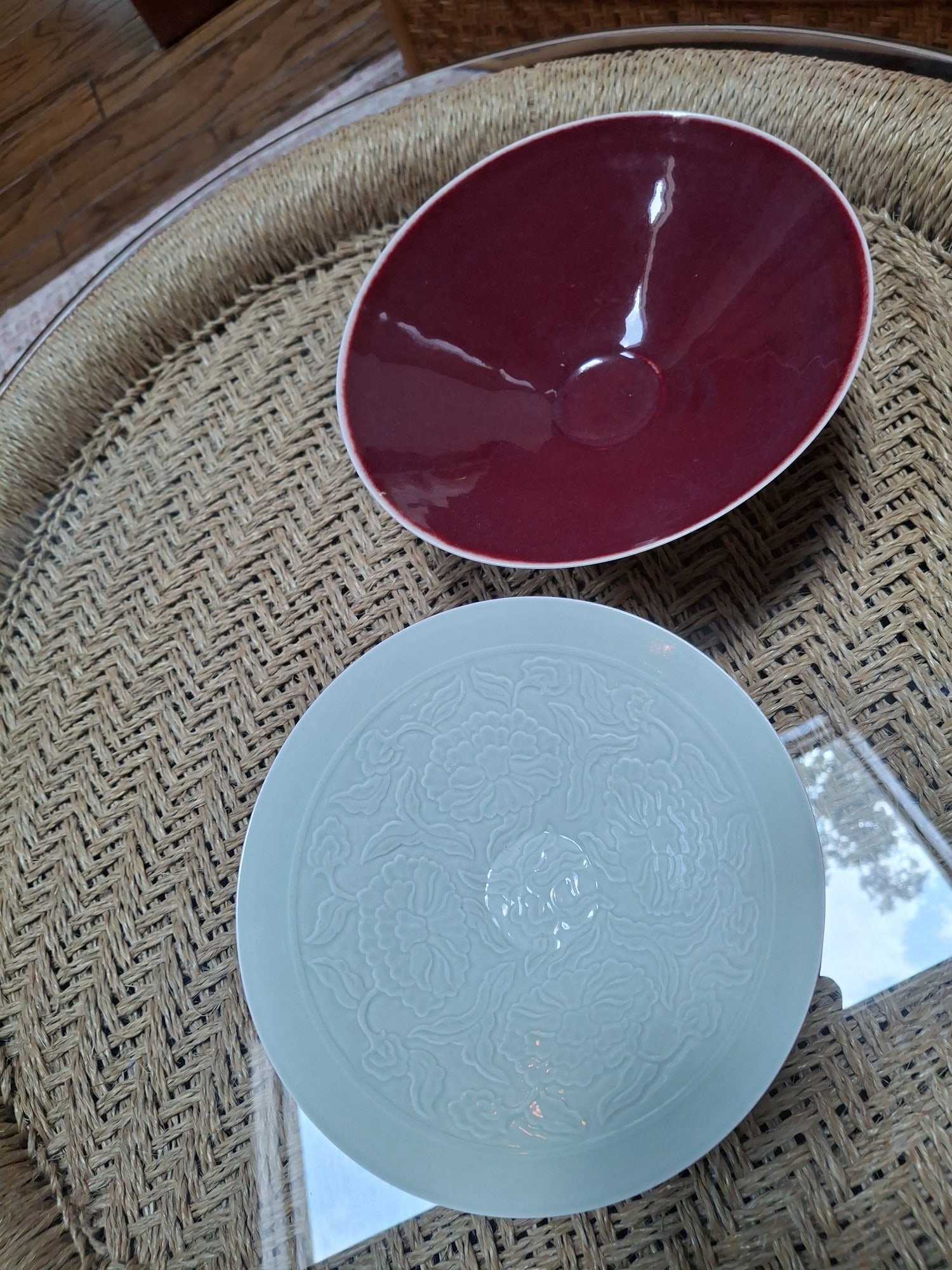 Two Chinese Middle Kingdom Porcelain Bowls, Celadon and Ox-Blood Glazed: Two Chinese Middle Kingdom Porcelain Bowls, Celadon and Ox-Blood Glazed. Diam 8.5". H 2.5".
