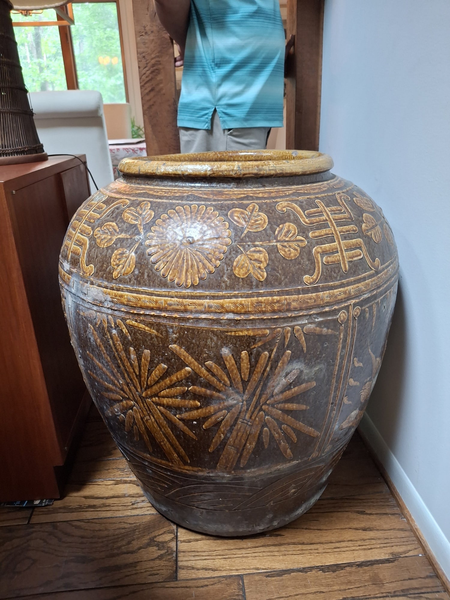 Extra Large Chinese Brown Glazed Pottery Water Jar: Extra Large Chinese Brown Glazed Pottery Water Jar. H 32". Diam 28". Very heavy. Attention: The pickup location of this item is at Crownsville, MD 21032. Winning bidder will get address and pickup tim