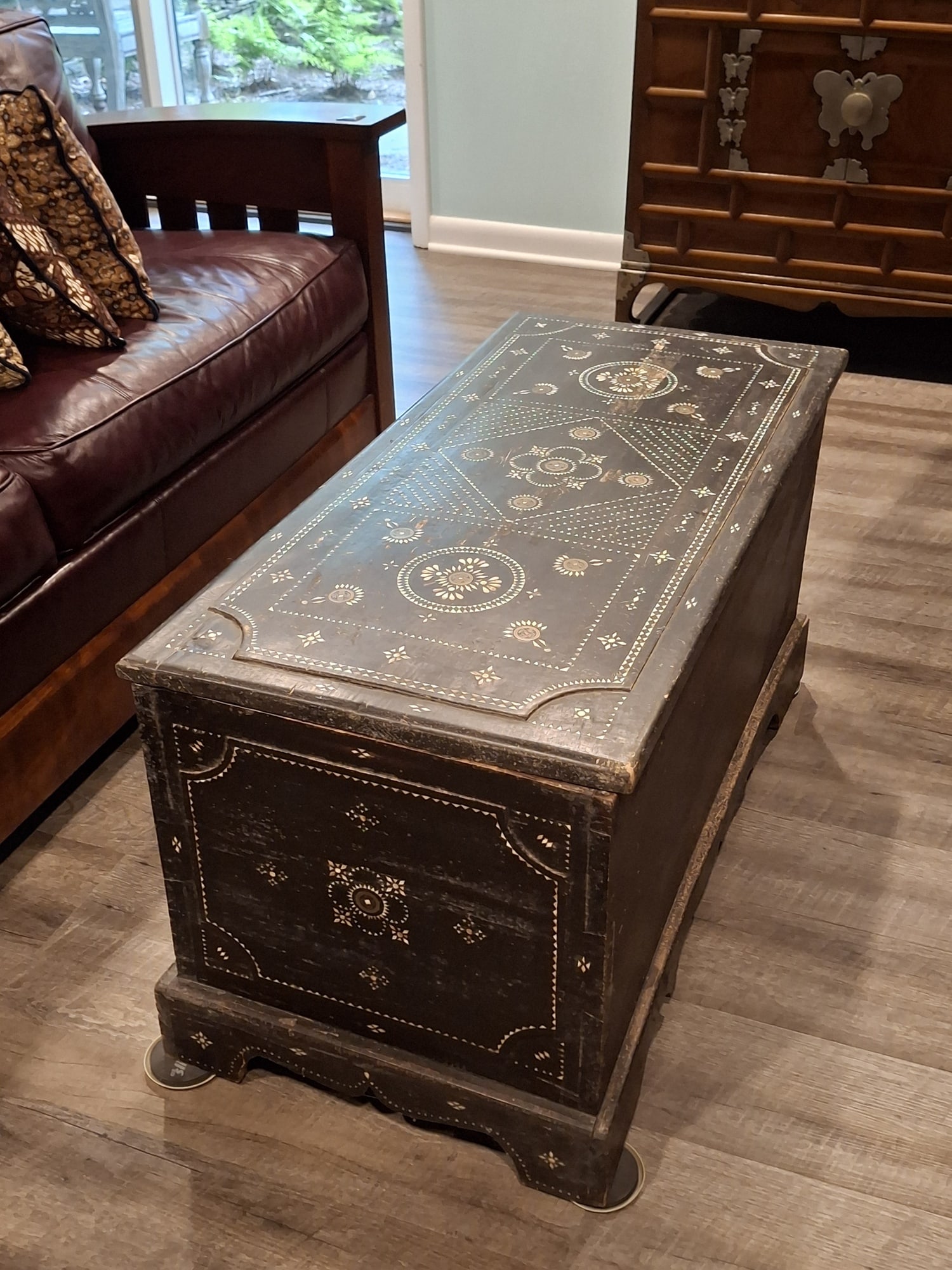 Asian Trunk with Mother-of-pearl and Chinese Coins Inlay.: Asian Trunk with Mother-of-pearl and Chinese Coins Inlay. . 39.5x20x19". As Is. Attention: The pickup location of this item is at Crownsville, MD 21032. Winning bidder will get address and pickup