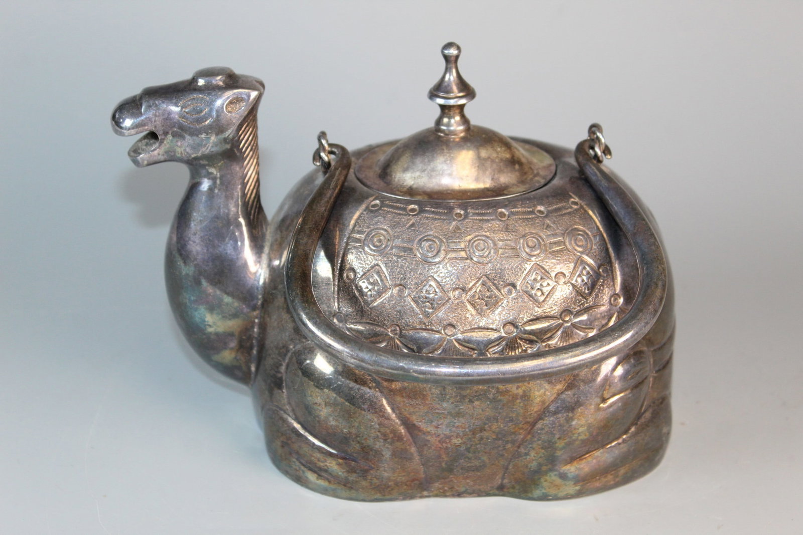 Silver Plated Camel Teapot (1 of 9)