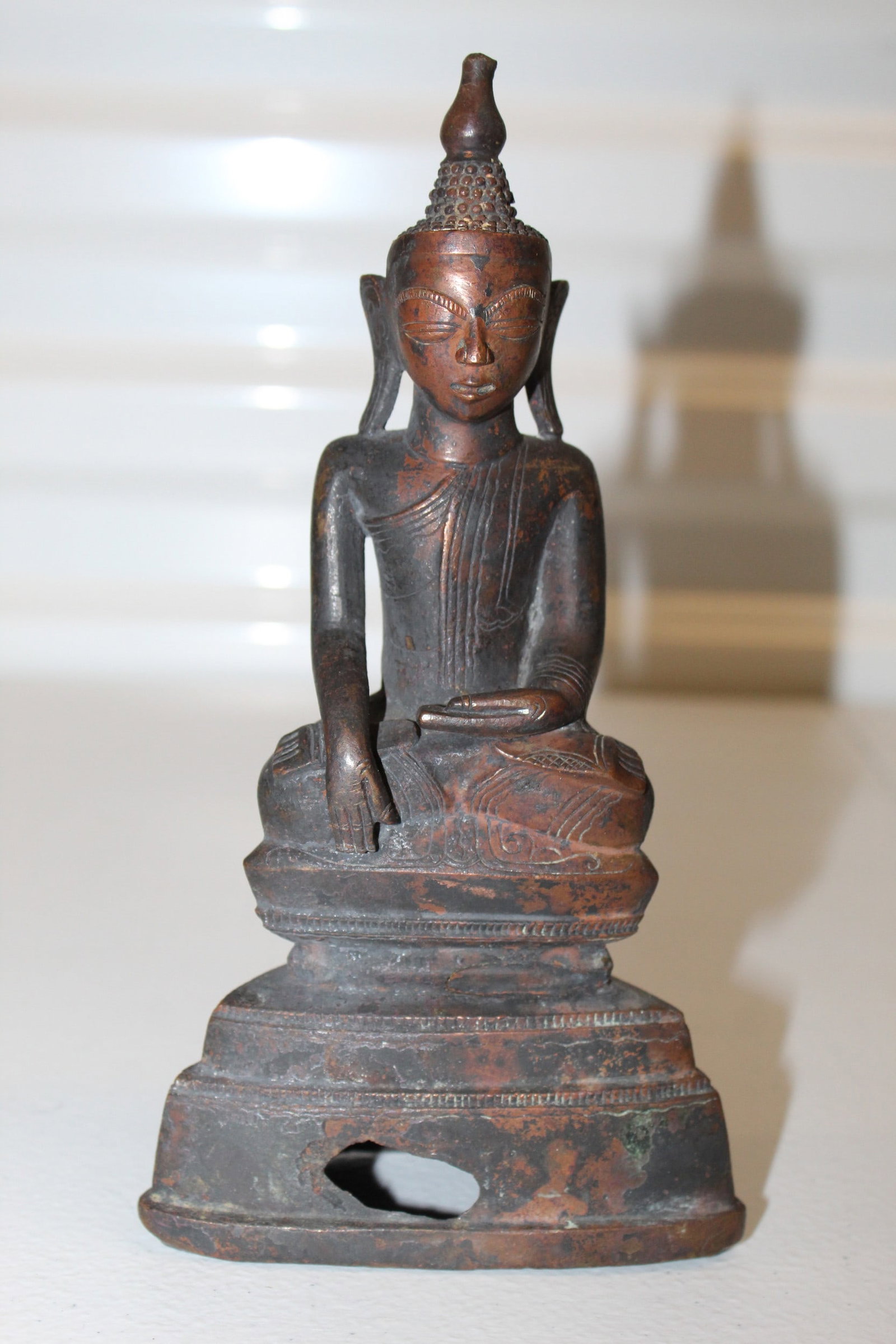 Antique Bronze Thai Buddha Statue: Antique Bronze Thai Buddha Statue. H 7.75".
