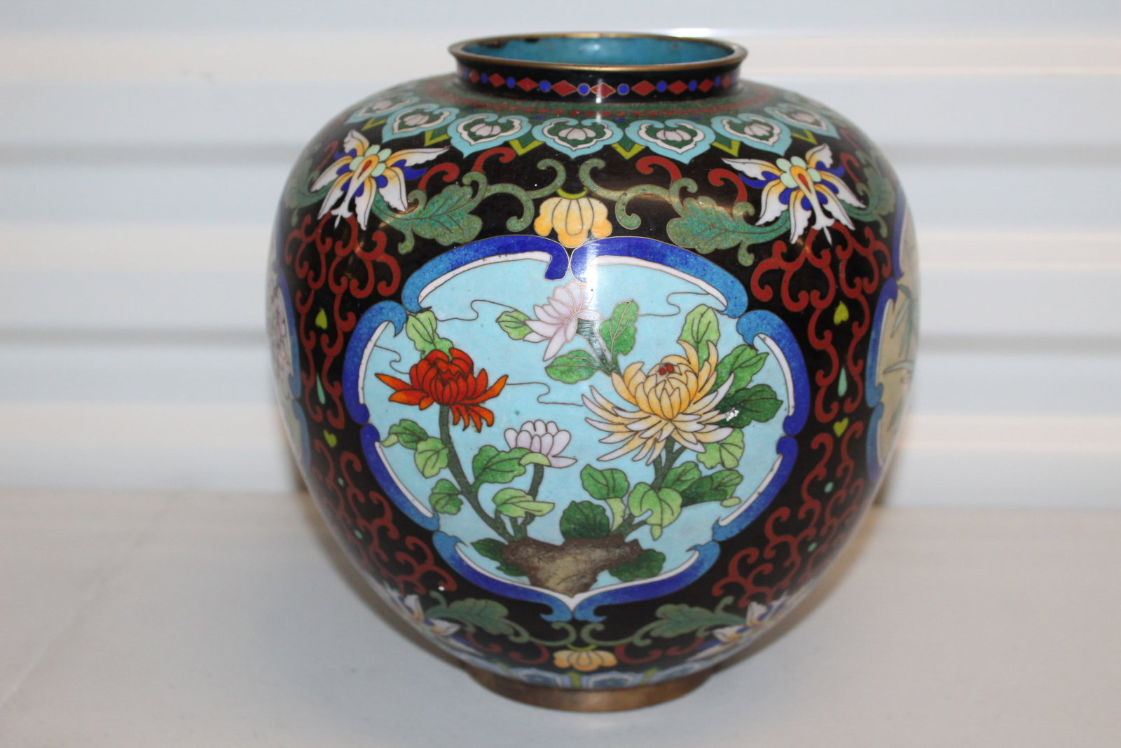 Chinese Cloisonne Jar (1 of 6)