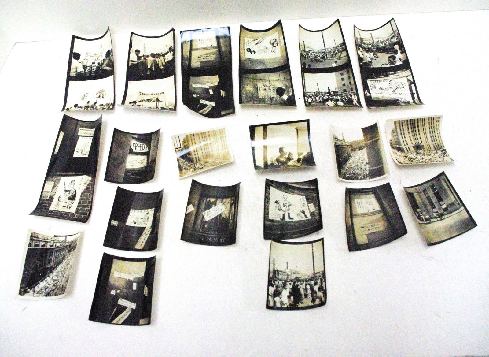 Lot of twenty black and white Chinese photos: Lot of twenty black and white Chinese photos. As is