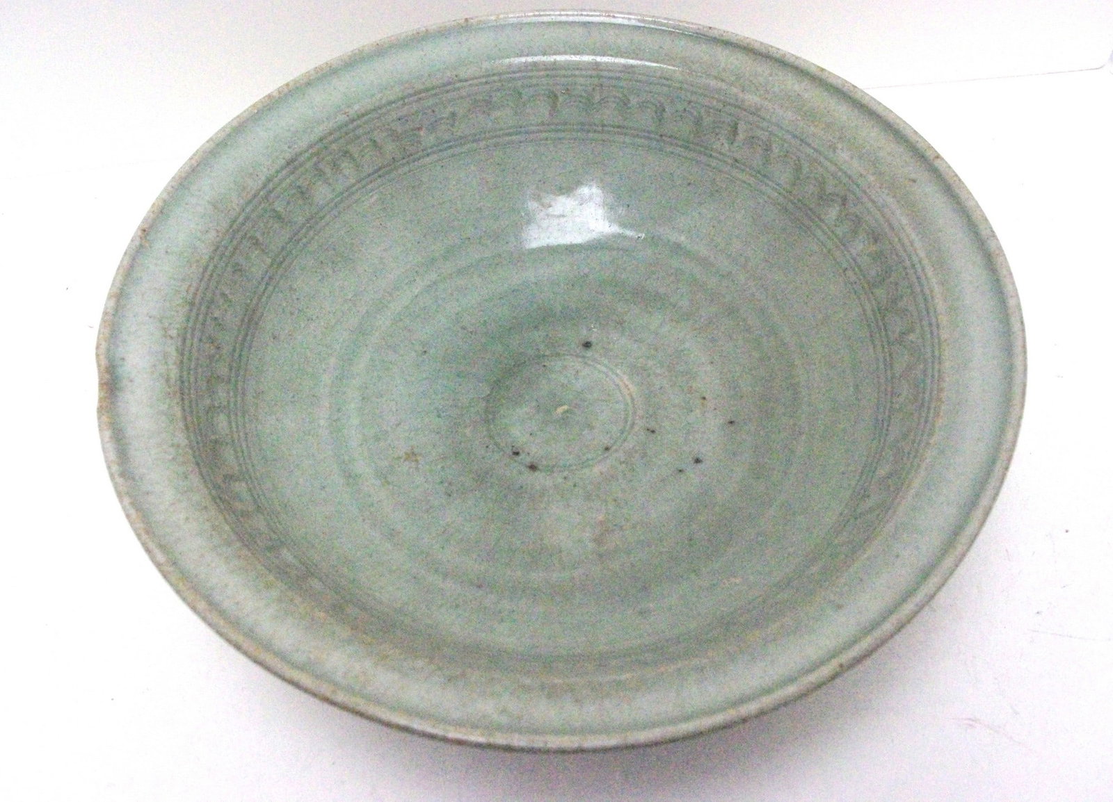 Sawankhalok Celadon Glazed stoneware bowl (1 of 4)