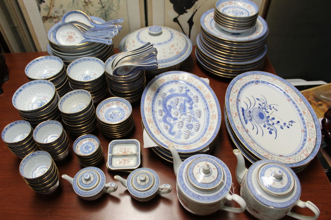 Large Chinese Blue and White Porcelain Dinner Set (1 of 9)