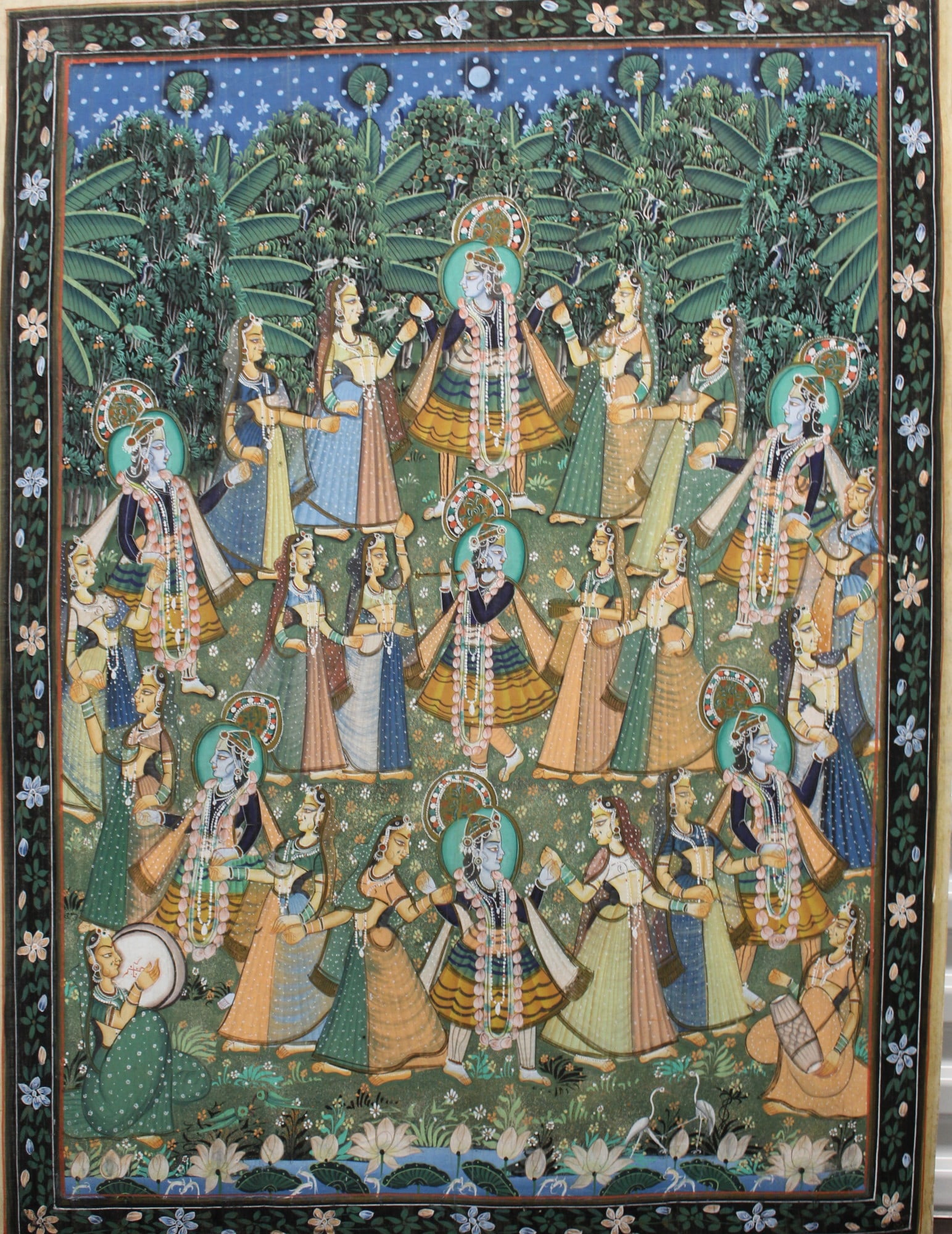 Large Indian Painting on Cloth: Large Indian Painting on Cloth. 98 x 74 cm
