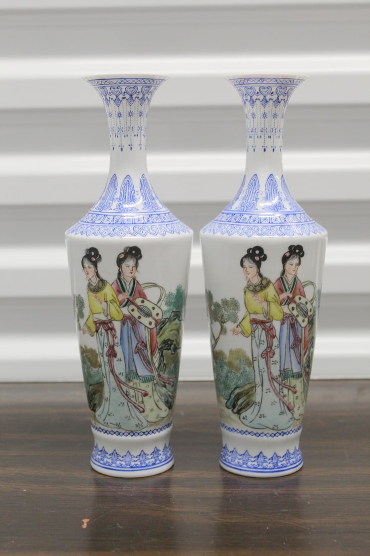 Pair of Chinese egg shell porcelain vases (1 of 7)